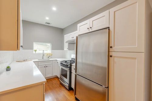 3715 Robinson Ave, Austin, TX, 78722-1813 | Card Image