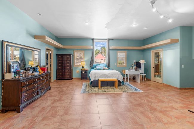 Master Suite | Image 27