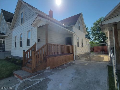3594 W 60th Street, Cleveland, OH, 44102 | Card Image