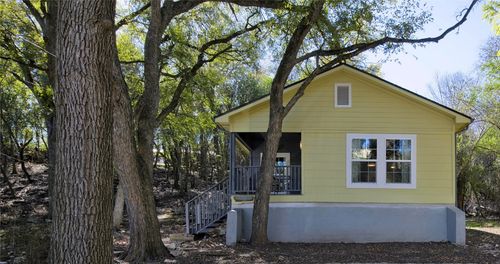 835 Old Ranch Road 12, San Marcos, TX, 78666-3255 | Card Image