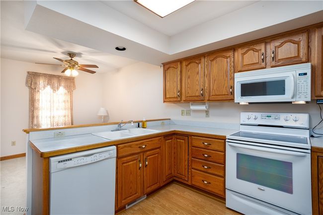 265 Thorn Way, Condo with 2 bedrooms, 2 bathrooms and null parking in Doylestown OH | Image 9