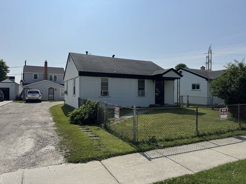 6607 Conrad Ave, Hodgkins, IL, 60525-7646 | Card Image