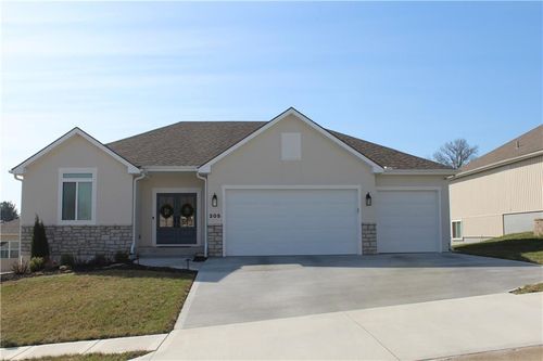 205 S Prairie Rose Cir, Smithville, MO, 64089-9170 | Card Image
