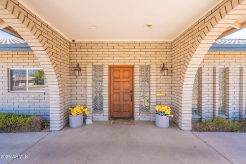 8555 E Turney Ave, Scottsdale, AZ, 85251-2831 | Card Image