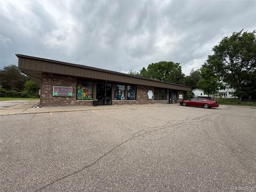 11356 Seward St, Grand Blanc, MI, 48439-1252 | Card Image