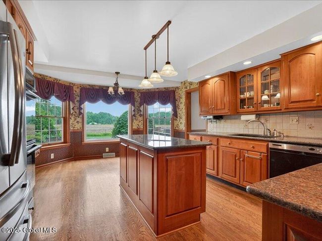 3077 New Williamsburg Dr, House other with 4 bedrooms, 4 bathrooms and 6 parking in Schenectady NY | Image 20