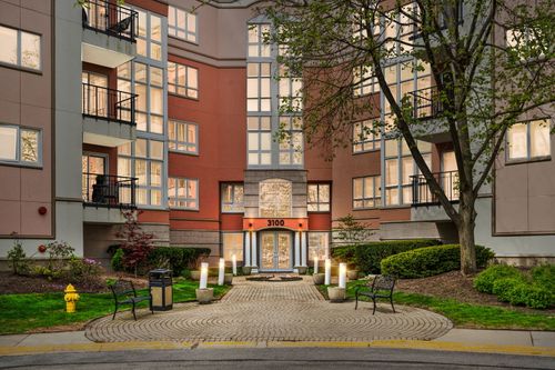 apt-203-3100 Lexington Ln, Glenview, IL, 60026-5936 | Card Image