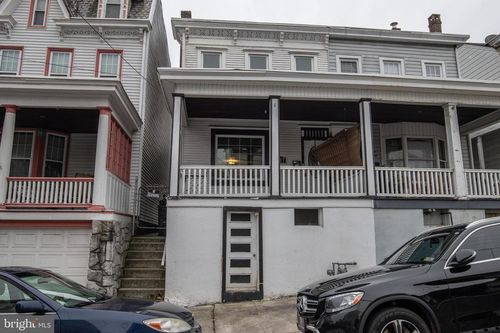 1317 W Norwegian St, POTTSVILLE, PA, 17901-2213 | Card Image