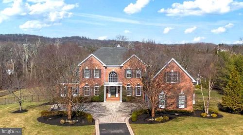 9 Hallett Dr, Pennington, NJ, 08534-4014 | Card Image