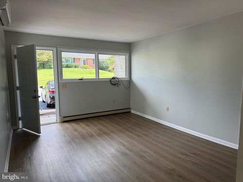 apt-2-166 S Lime St, QUARRYVILLE, PA, 17566-9326 | Card Image