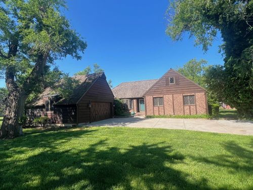 715 S Harvey Ave, Burrton, KS, 67020-8904 | Card Image