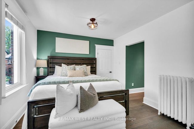 206 Howard Park Ave, House other with 5 bedrooms, 4 bathrooms and null parking in Toronto ON | Image 25