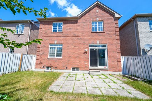 5 Dent St, Ajax, ON, L1T4E8 | Card Image
