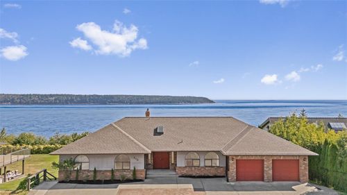 513 Ash St, Campbell River, BC, V9W5L8 | Card Image