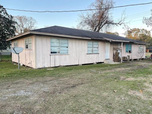 937 Tx State Highway 62, Buna, TX, 77612-6463 | Card Image