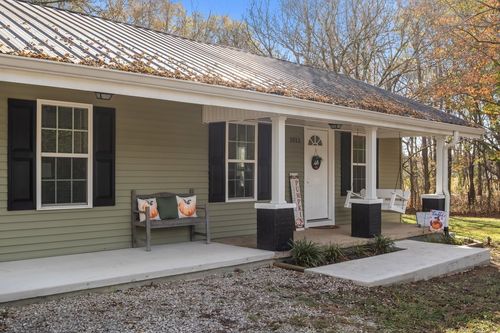 1011 S Spring St, Manchester, TN, 37355-2251 | Card Image