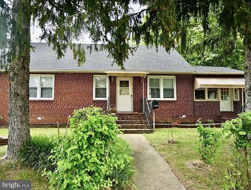 1704 Meetinghouse Rd, Upper Chichester, PA, 19061-3458 | Card Image