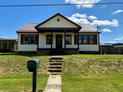 807 Highland Ave, New Martinsville, WV, 26155-2411 | Card Image
