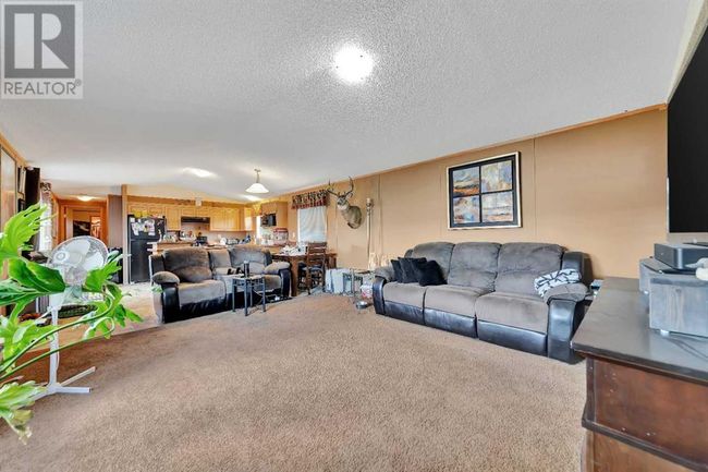 3313 43 Ave, House other with 3 bedrooms, 2 bathrooms and 2 parking in Lloydminster SK | Image 6