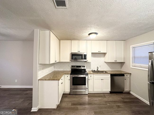 3507 Sage Dr, House other with 3 bedrooms, 2 bathrooms and null parking in Lithia Springs GA | Image 6