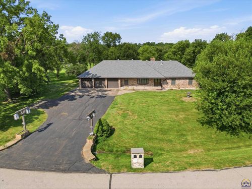 4421 Nw Halfday Ln, Topeka, KS, 66618 | Card Image