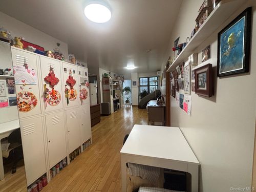 4b-144-77 Barclay Ave, New York, NY, 11355 | Card Image