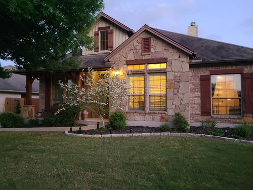 290 Harris Dr, Austin, TX, 78737-4606 | Card Image
