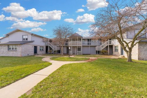 1701 E 24th Ave, Hutchinson, KS, 67502-1141 | Card Image