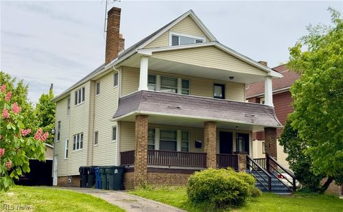 949 Helmsdale Rd, Cleveland Heights, OH, 44112-2303 | Card Image
