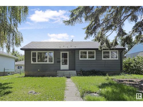 3821 113 Ave Nw, Edmonton, AB, T5W0P9 | Card Image