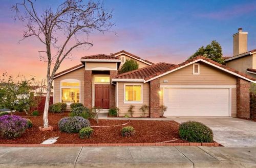 31500 Silvertide Dr, Union City, CA, 94587-6010 | Card Image