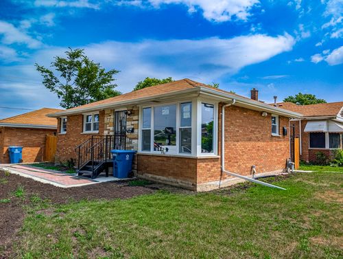 401 W 14th Pl, Chicago Heights, IL, 60411-3194 | Card Image