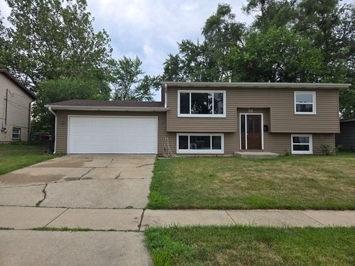 423 Walnut Dr, Streamwood, IL, 60107-1252 | Card Image