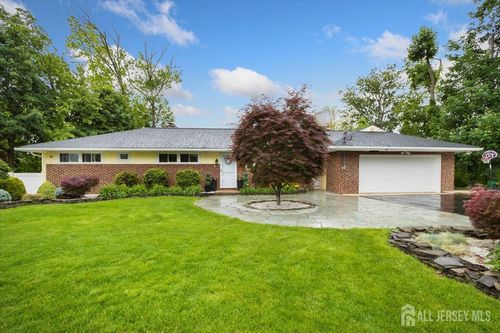 44 Lakeside Dr S, Piscataway, NJ, 08854-5104 | Card Image