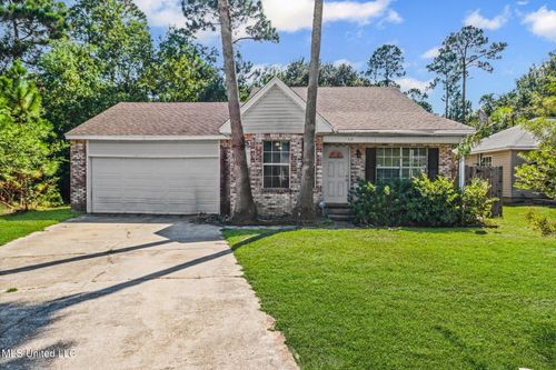 318 Lorraine Ave, Pass Christian, MS, 39571-4130 | Card Image