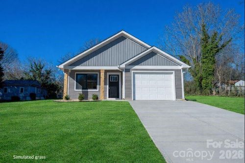 647 E Sharpe St, Statesville, NC, 28677-5924 | Card Image