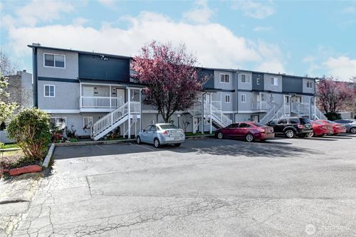 apt-e206-8823 Holly Dr, Everett, WA, 98208-1875 | Card Image