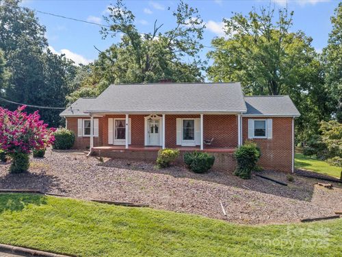 33 Lake St, Badin, NC, 28009-0348 | Card Image