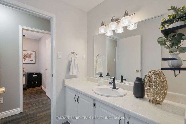 125 Guthrie Cres, House other with 3 bedrooms, 2 bathrooms and 4 parking in Whitby ON | Image 25