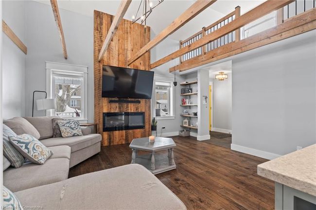 210 King St E, House other with 3 bedrooms, 2 bathrooms and 2 parking in Atwood ON | Image 12