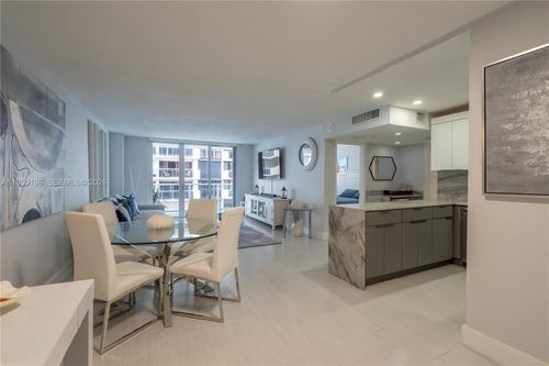 1417-5701 Collins Ave, Miami Beach, FL, 33140-2384 | Card Image