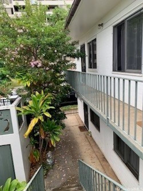 apt-e-1663 Kewalo St, Honolulu, HI, 96822-3127 | Card Image