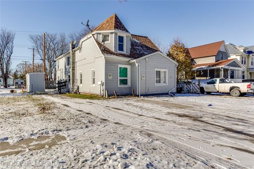 413 15th St, Port Huron, MI, 48060-4200 | Card Image