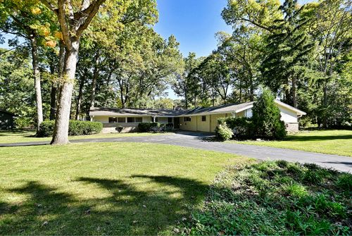 3 Darby Ln, Lincolnshire, IL, 60069-3115 | Card Image