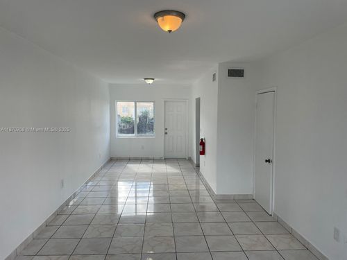 406-406 Nw 84th Ter, Miami, FL, 33150-2637 | Card Image
