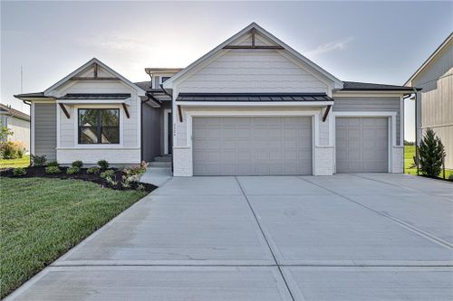 2372 Ne Skopelos Court, Blue Springs, MO, 64014 | Card Image