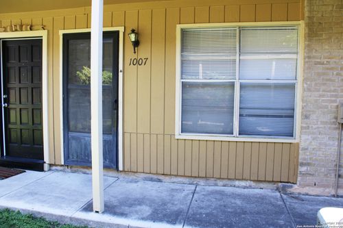 923 Vance Jackson, San Antonio, TX, 78201 | Card Image