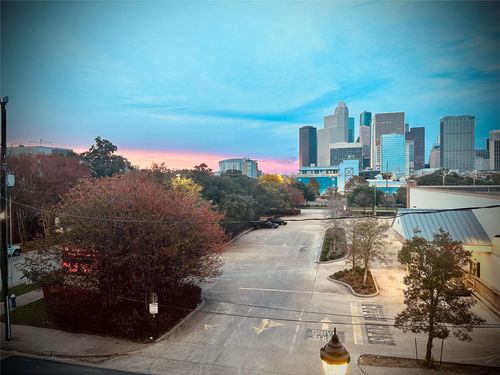 03-2727 Brazos Street, Houston, TX, 77006 | Card Image