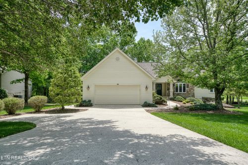 20 Castlebridge Ln, Crossville, TN, 38558-2876 | Card Image