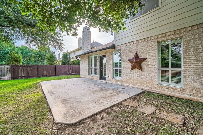 Large patio with mature shade trees | Image 34